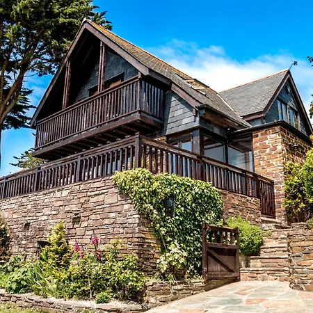 Seaside Fairy Tale Swiss Chalet〜the Sea Views Downderry (Cornwall)